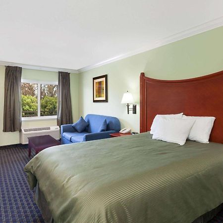 Travelodge By Wyndham Orange County Airport/ Costa Mesa Eksteriør bilde