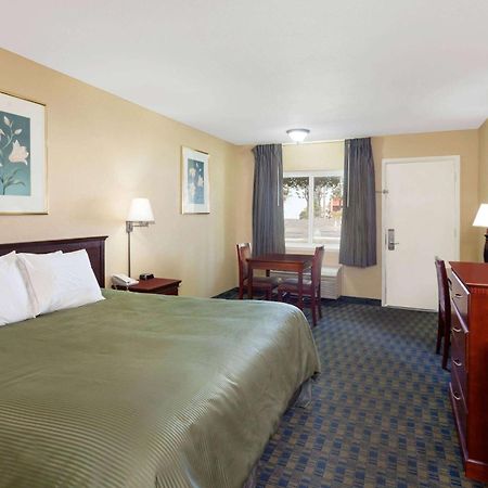 Travelodge By Wyndham Orange County Airport/ Costa Mesa Eksteriør bilde
