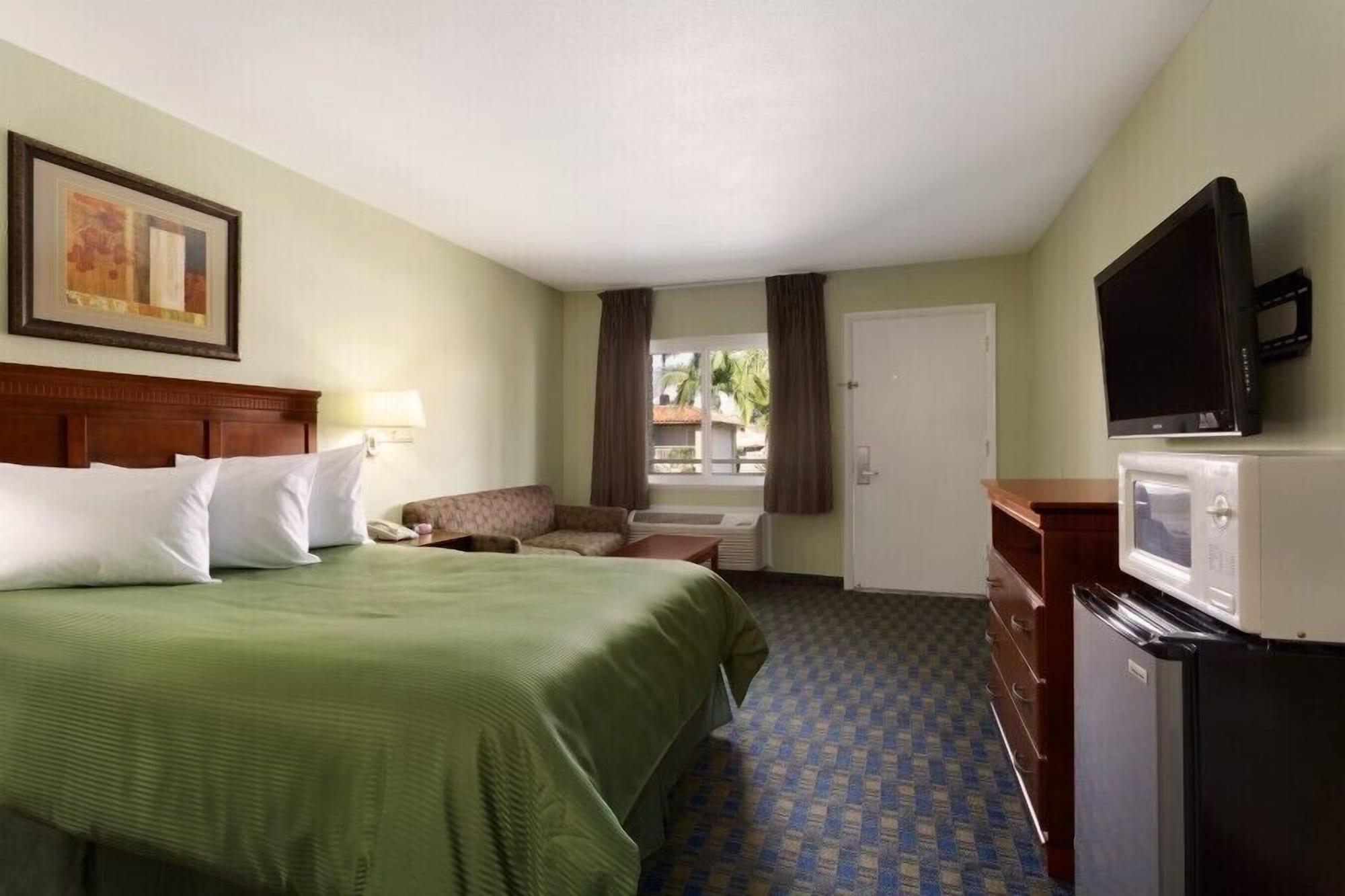 Travelodge By Wyndham Orange County Airport/ Costa Mesa Eksteriør bilde