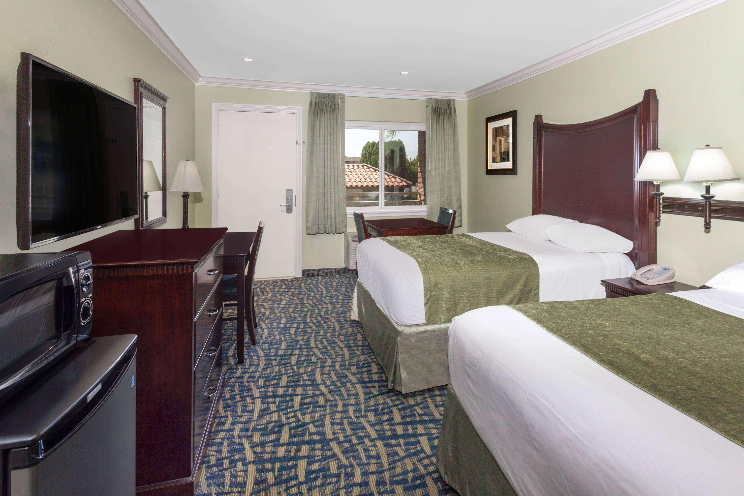 Travelodge By Wyndham Orange County Airport/ Costa Mesa Eksteriør bilde